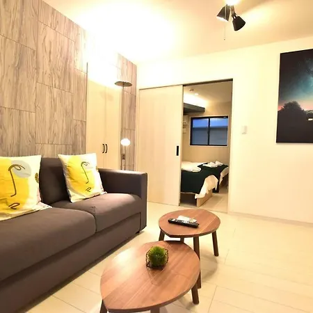 桃谷館 Ｍomodani Apartment